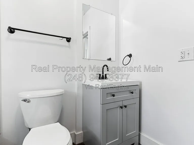 1612 Bagley St #2 — Photo 3