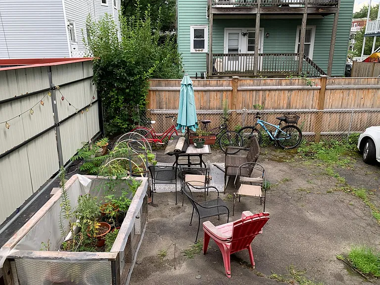Willow Ave — Photo 13