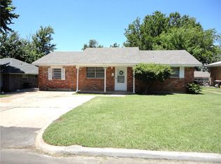 629 SW 2nd St, Moore, OK 73160