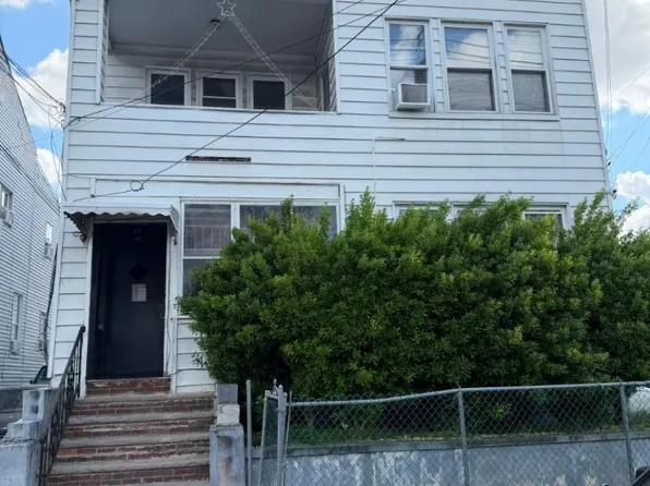 447-449 E 27Th St, Paterson City, NJ 07514