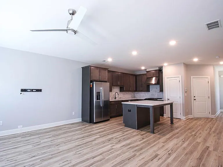 1345 Parc Bench Rd — Photo 4