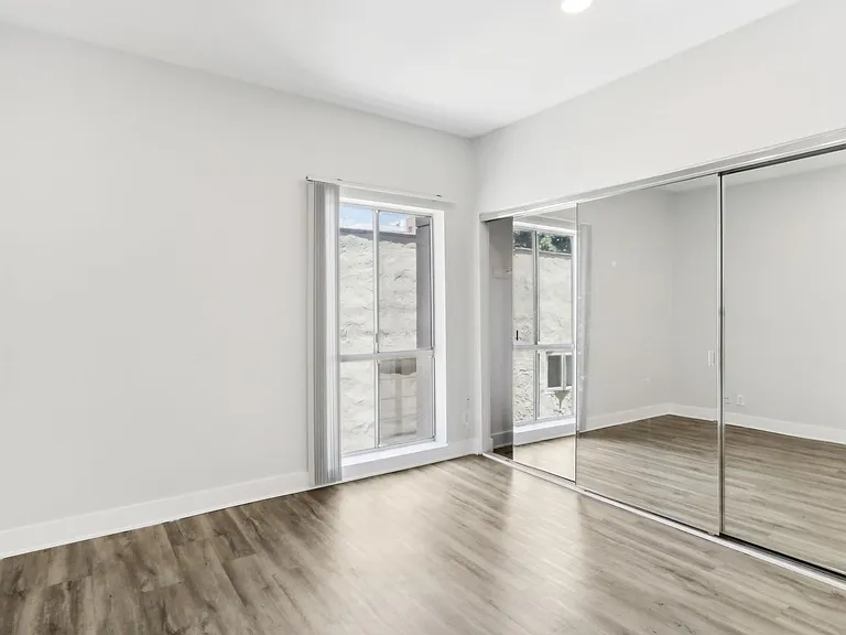 7044 Lanewood Ave — Photo 56