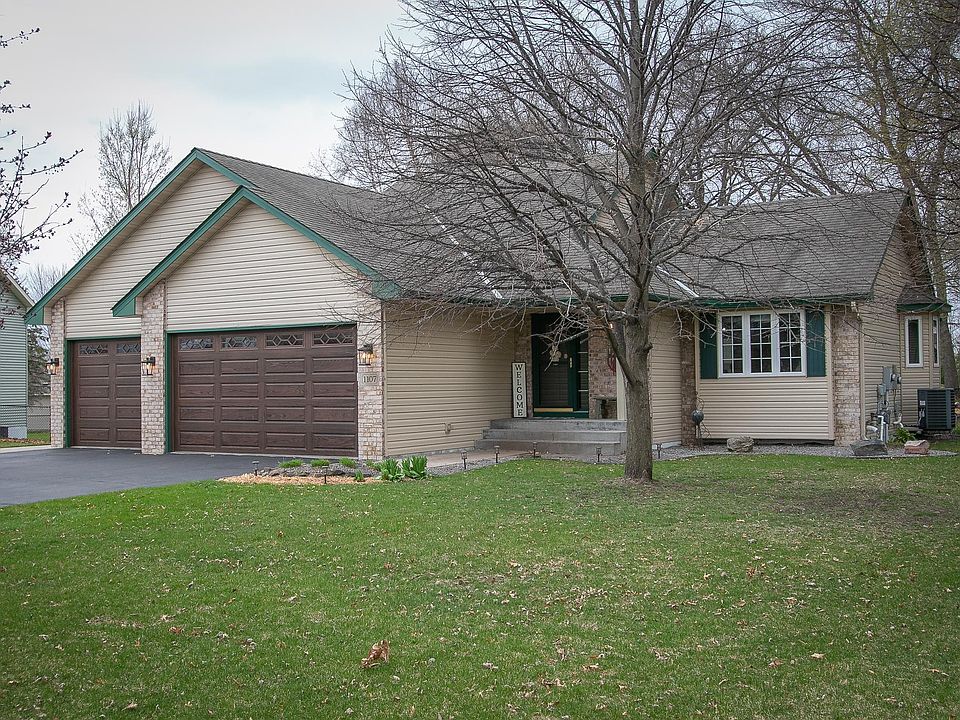 1st image of 1107 Isanti Pkwy NW