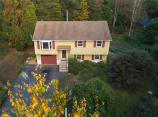 2 Overlook Dr, Preston, CT 06365