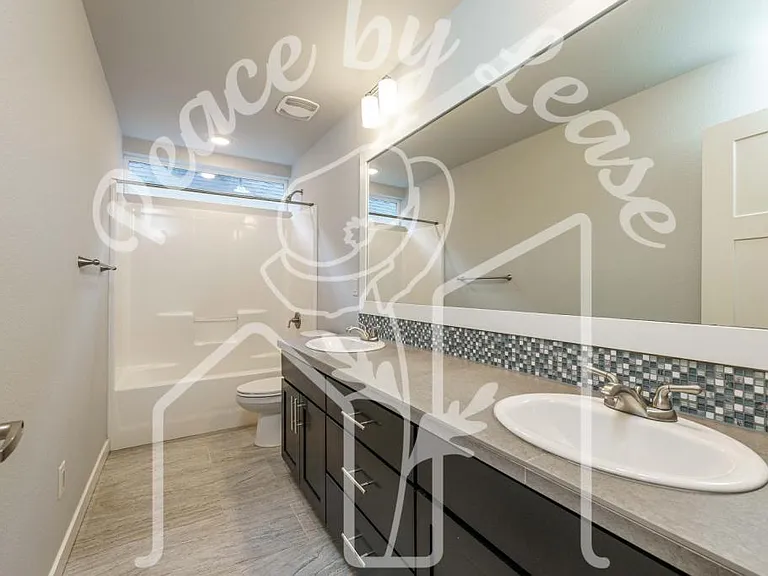 2573 SW McKenna Pl — Photo 17
