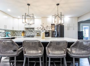 1150 Dorset Ln, Costa Mesa, CA 92626