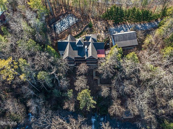 4th image of 3385 Birds Creek Rd