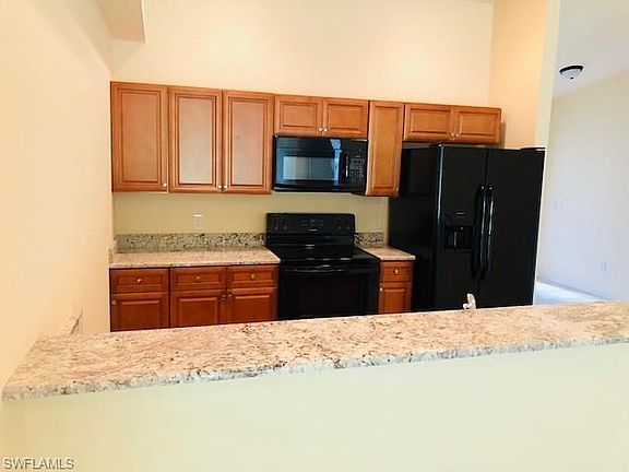 4th image of 4623/4625 SW 7th Pl