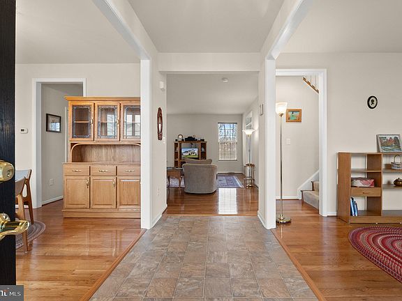3rd image of 105 Aldie Burn Ct