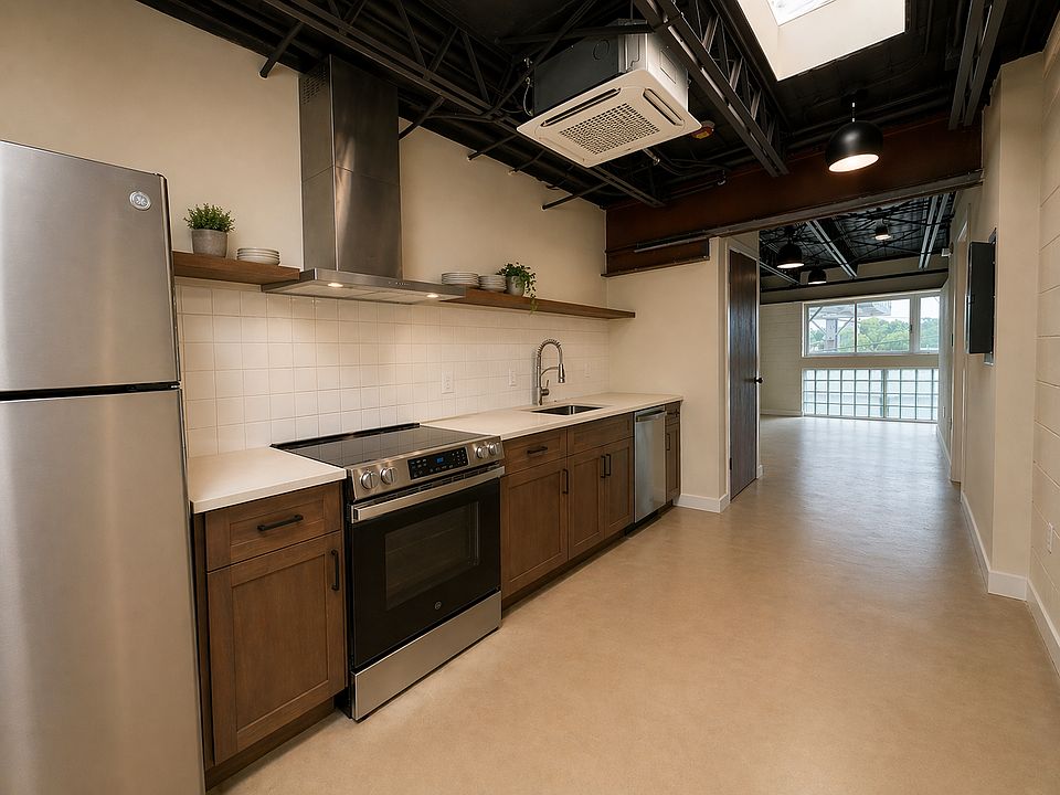 1st image of 1726 Austin Ave #6
