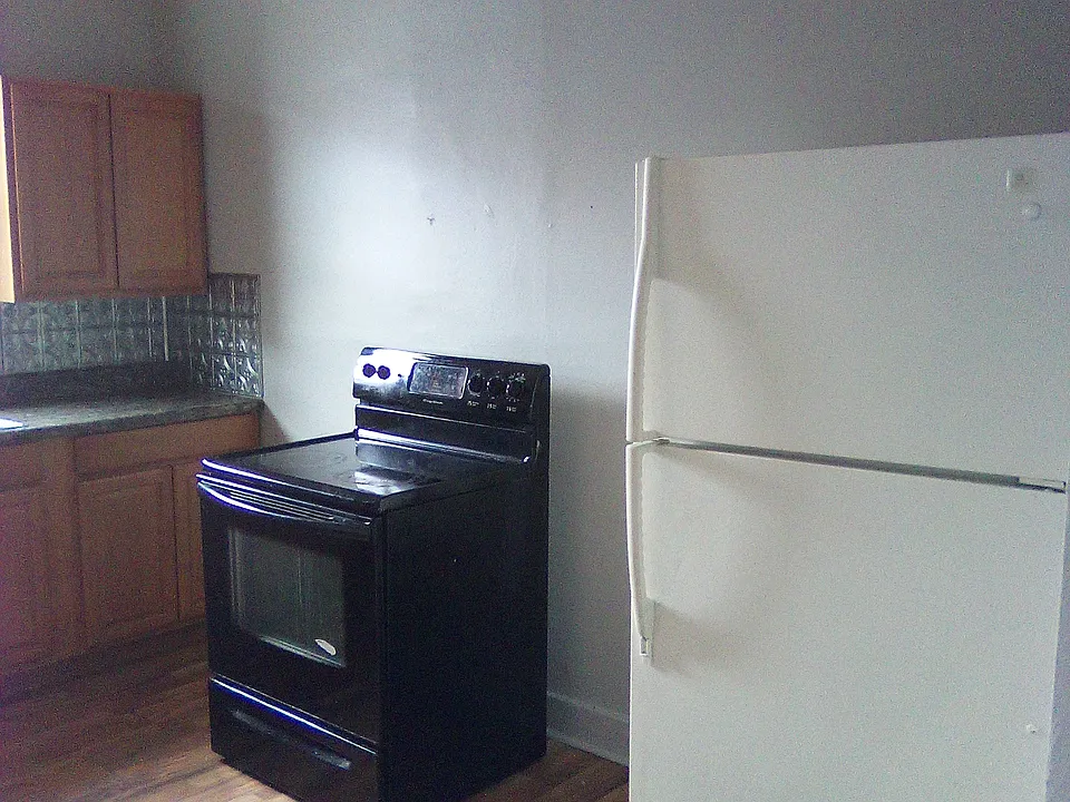 218 1/2 S 14th St #1/2