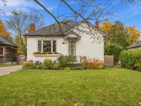 101 Queen St, Barrie, ON L4M 1Z4
