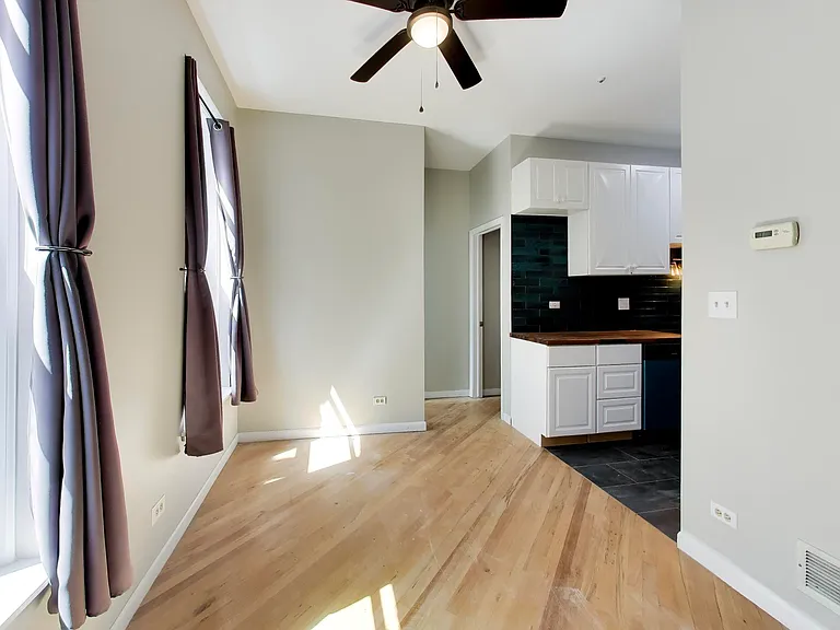 1416 W Huron St #2F — Photo 12