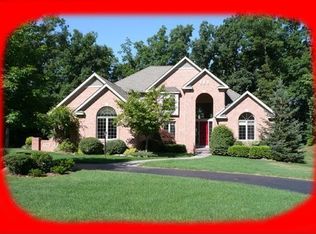3182 Beach Lake Dr W, Milford, MI