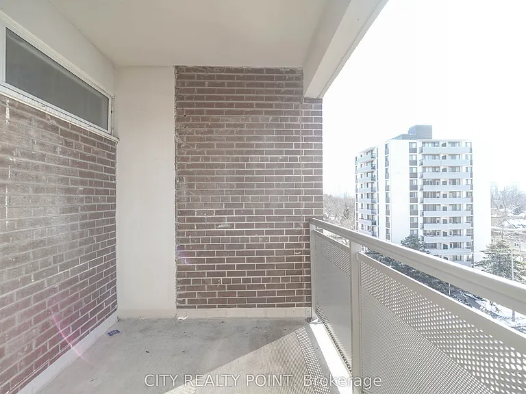 490 Eglinton Ave E #802 — Photo 7