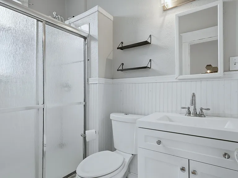 1121 E 6th Ave #1 — Photo 25