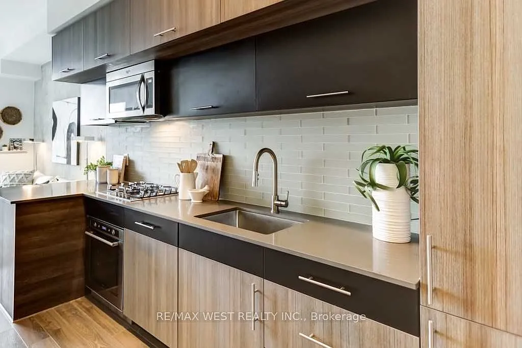 2 bed, $2,700 — Photo 2