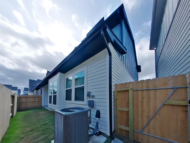 22706 Terrazzo Dr — Photo 17