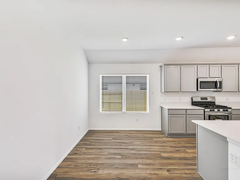 3718 Shadow Crest Ln — Photo 12