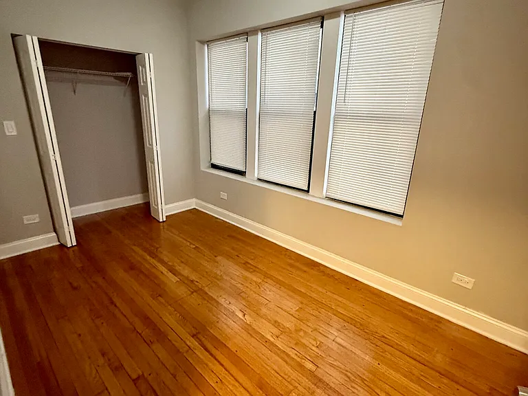 6913 S Paxton Ave #3 — Photo 7