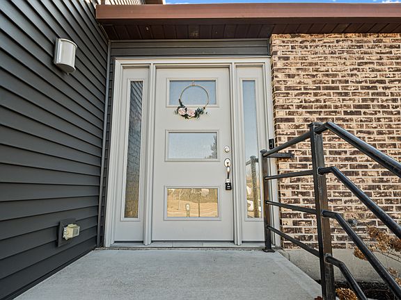 4th image of 51 W Stevenson Dr