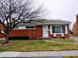16720 Bell Ave, Eastpointe, MI 48021