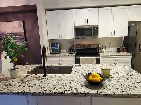 5th image of 11490 Villa Grand APT 207