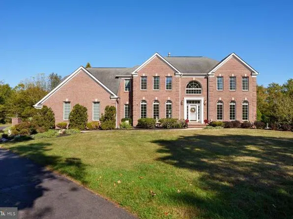 128 Butler Rd #Basement, Franklin Park, NJ 08823