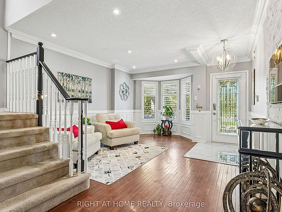 4th image of 136 Harrongate Pl