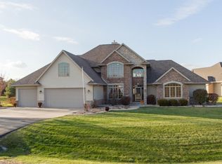 4013 Stonegate Dr, Oshkosh, WI 54904