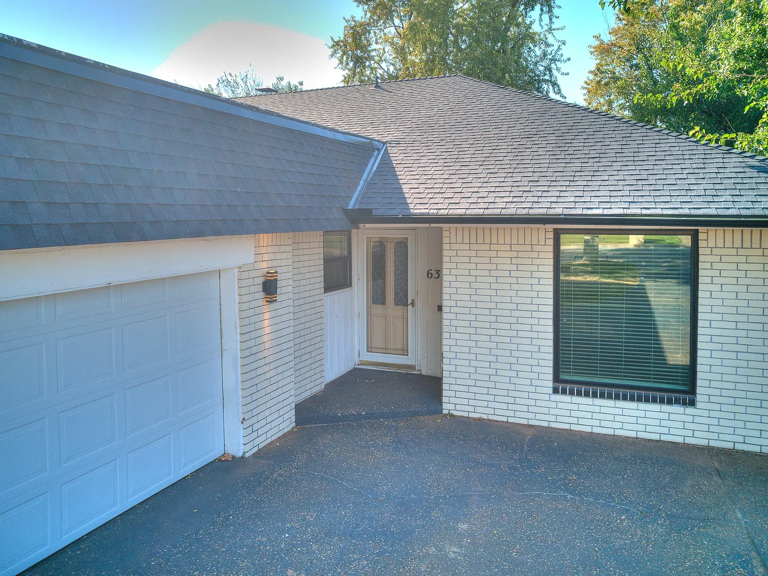 3 bed, 2000 sqft, $2,300 — Photo 3