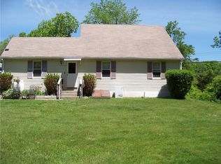 61 Balcom Rd, Foster, RI 02825