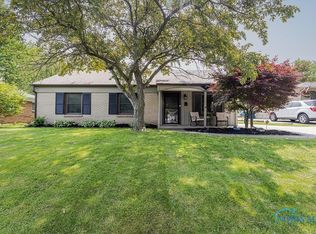 165 Lexington Ave, Waterville, OH 43566