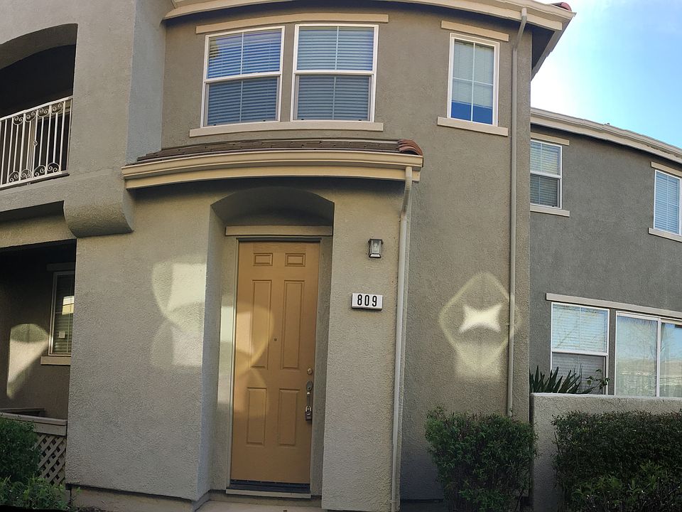 1st image of 809 Dante Cir