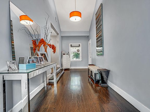 4th image of 229 Belmar Ave
