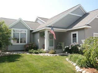945 Golfside Ct, Jenison, MI 49428