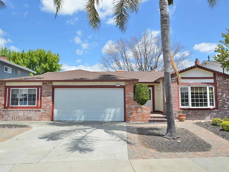 3471 Windsor Ct — Photo 1
