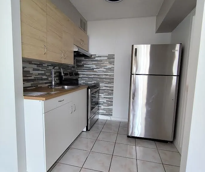 100 Lotherton Ptwy #612 — Photo 10
