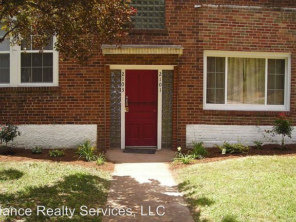 2nd image of 2101 Forest Ave #A