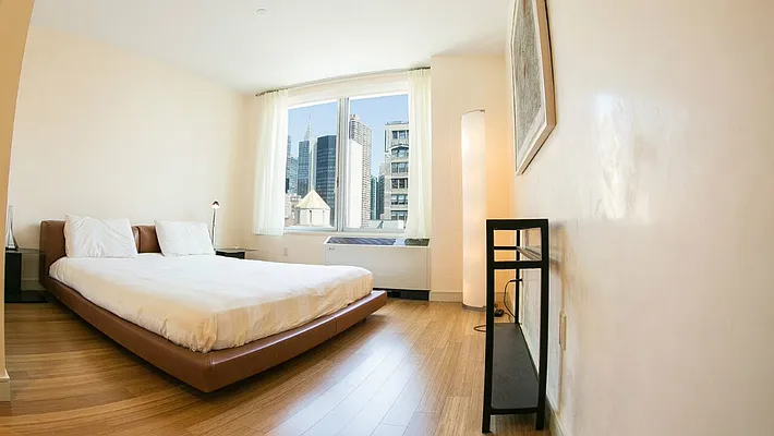 Sold by Level Group | media 18