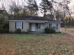 226 Bates St, Batesville, MS 38606