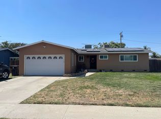 879 S Ann St, Tulare, CA 93274