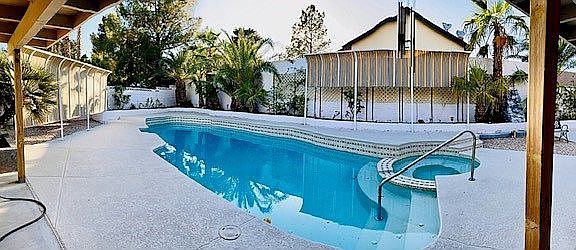4th image of 6636 Treadway Ln