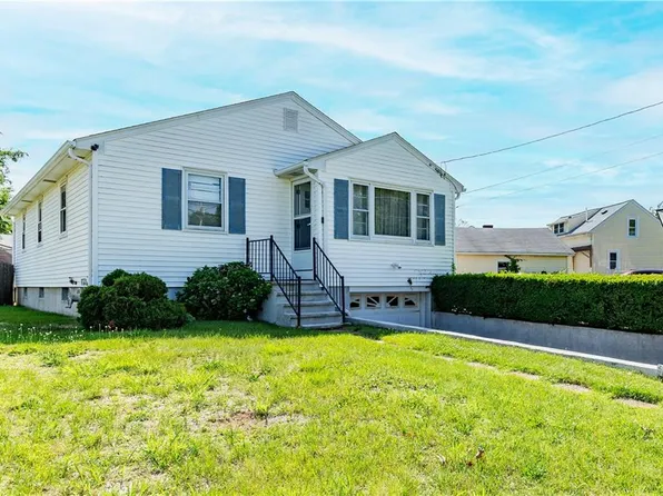 111 Belgium St, Cranston, RI 02920