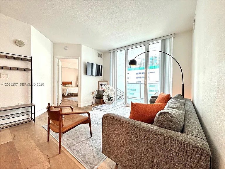 500 NE 29th St #601 — Photo 23