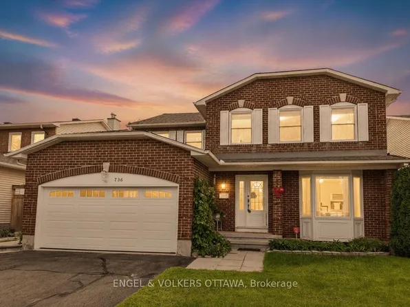 736 Hauteview Cres, Ottawa, ON K4A 2B8