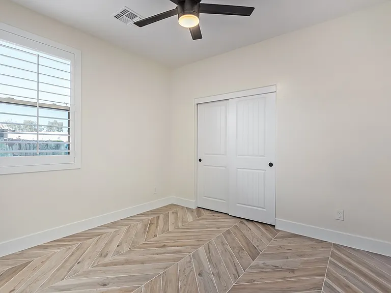 12152 W Winslow Ave — Photo 28