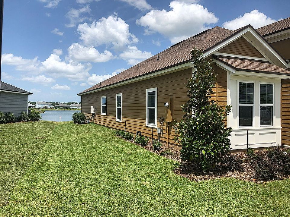 2nd image of 443 Willow Lake Dr