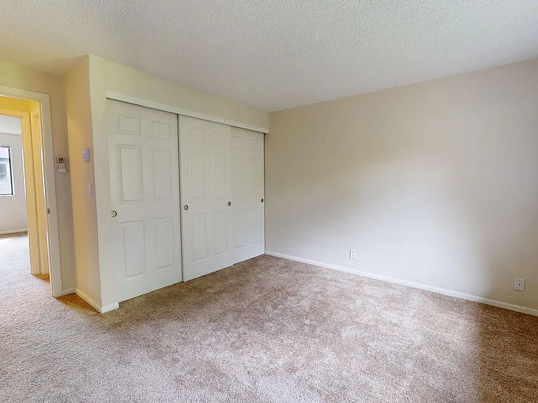 Kentfield Townhomes I & II — Photo 10
