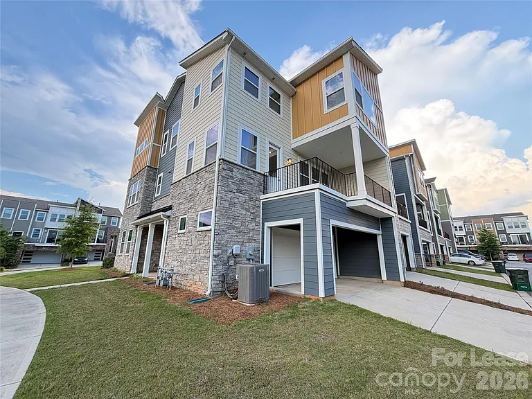 2511 Ensemble Ct — Photo 2
